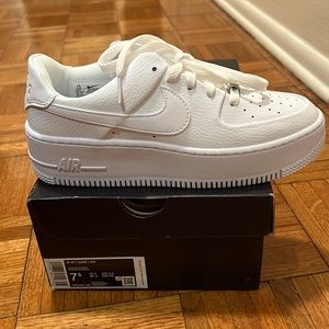 Nike Airforce 1 Sage Low Sneakers - Size 7.5